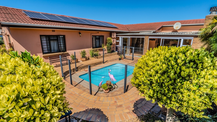 4 Bedroom Property for Sale in Morgenster Heights Western Cape